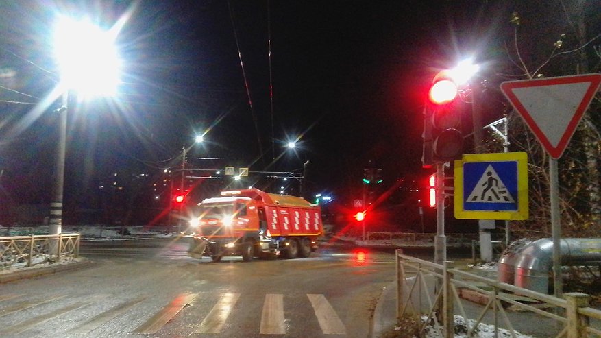 Главная картинка новости: Коммунальные службы Владимира перешли на усиленный график работы из-за сложных погодных условий