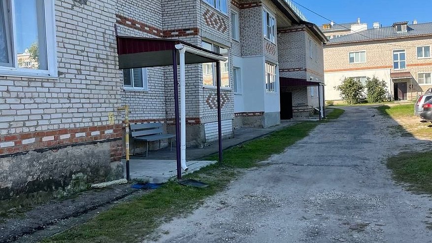 Главная картинка новости: В поселке Красная Горбатка проблемы с ремонтом дворов у многоквартирных зданий