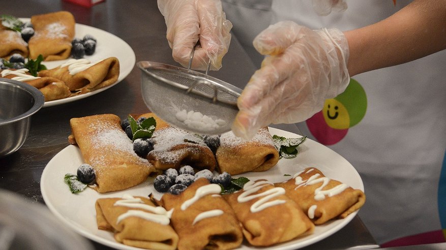 Главная картинка новости: Впервые во Владимире прошел кулинарный поединок среди начальных классов