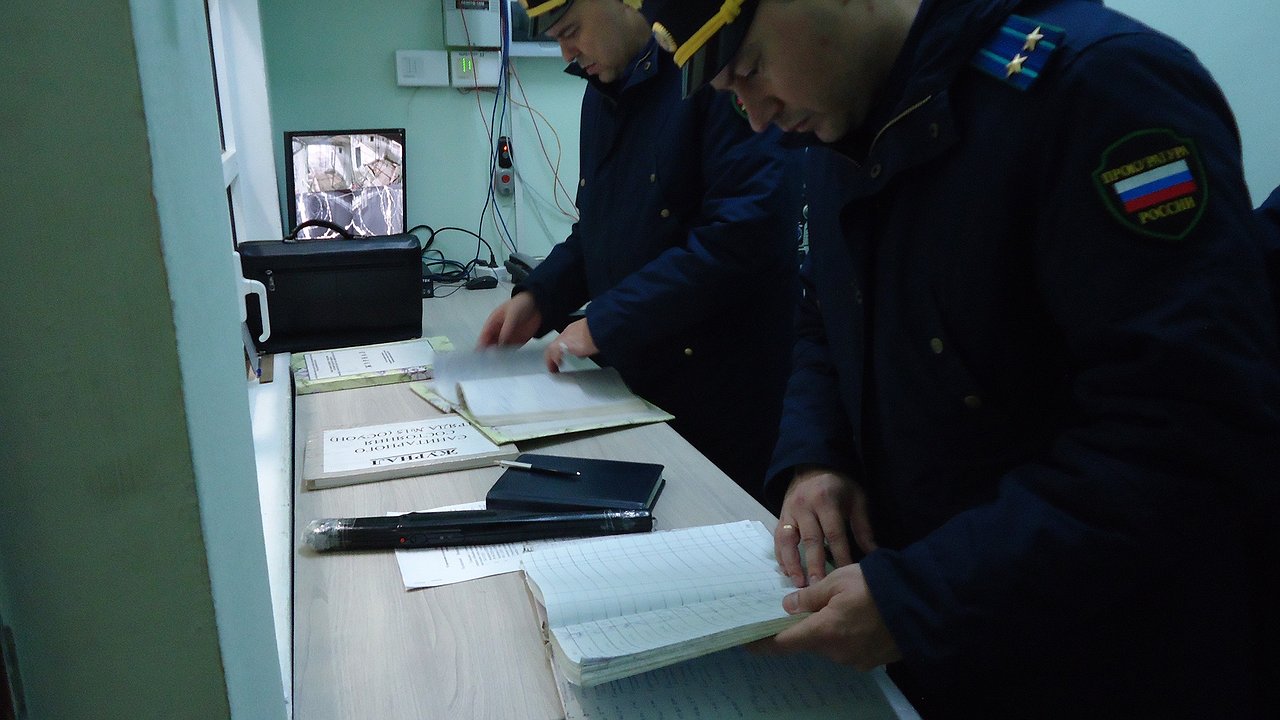 Главная картинка новости: Прокуратура провела ночную проверку в двух мужских колониях Вязников