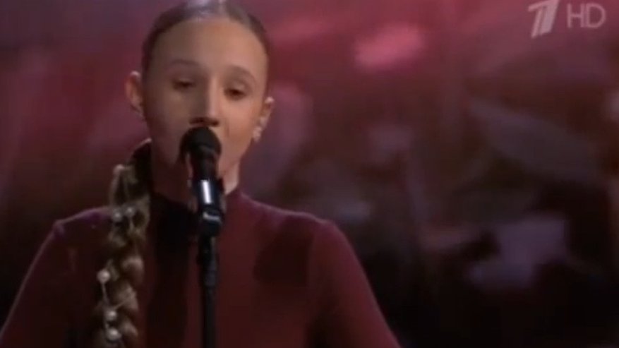 Главная картинка новости: Владимирская школьница Милана Крохина вышла в финал шоу «Голос.Дети»