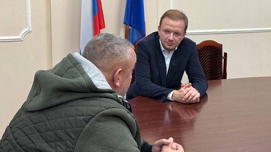 Главная картинка новости: Ветеран СВО из Гусь-Хрустального района обратился с просьбой отремонтировать дороги в местной деревне