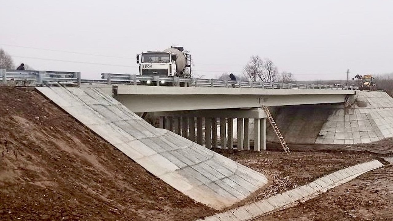 Главная картинка новости: В Юрьев-Польском районе завершается ремонт моста через реку Колокша