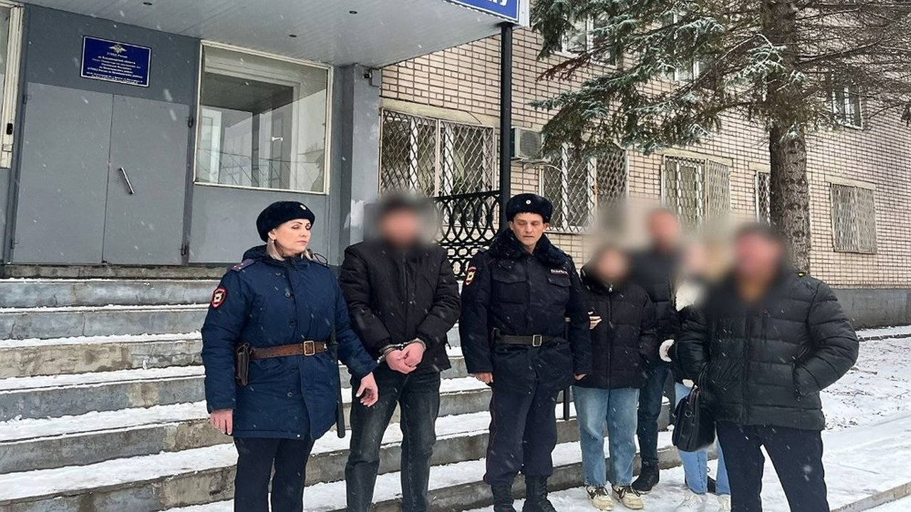 Главная картинка новости: В Гороховце будут судить сотрудника уголовного розыска за получение взятки