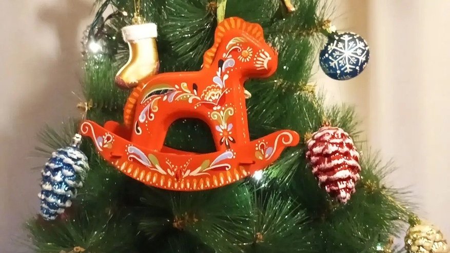 Главная картинка новости: Лошадка-качалка владимирской школьницы вышла в лидеры Всероссийского конкурса