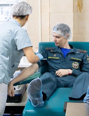 Спасатели и сотрудники МЧС во Владимире стали донорами крови