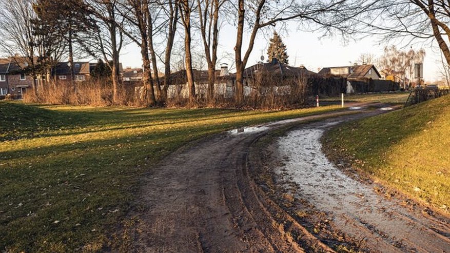 Главная картинка новости: В Меленках был затруднён подъезд к жилому дому