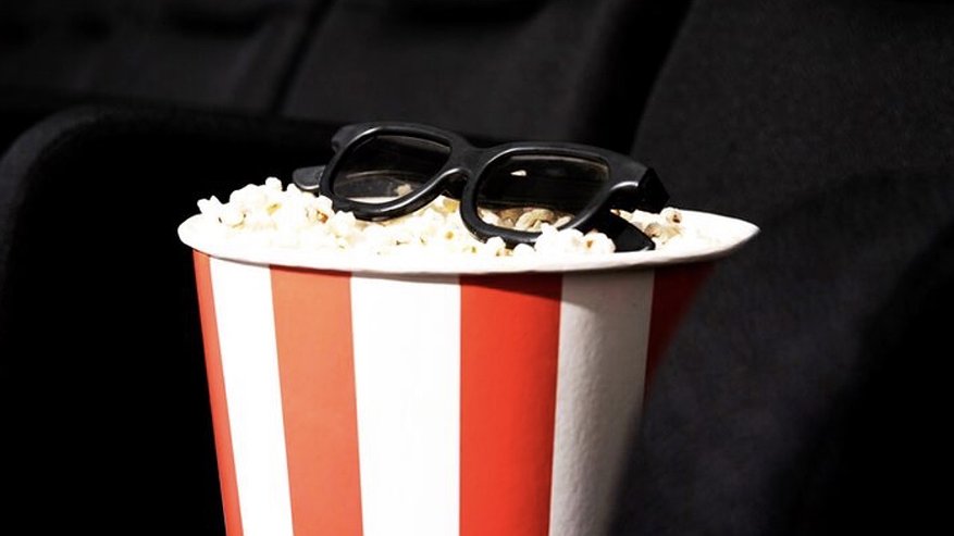 Главная картинка новости: В поселке Ковровского района открыли кинотеатр