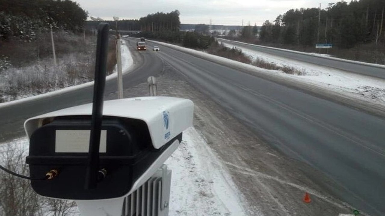 Главная картинка новости: Передвижные комплексы фиксации нарушений установят на новых участках дорог региона