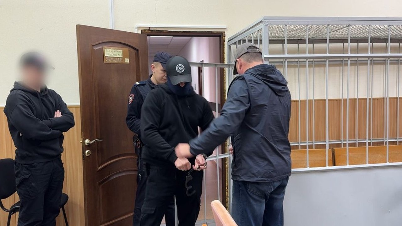 Главная картинка новости: Экс-главу Владимира Дмитрия Наумова приговорили к 8 годам колонии за взятку