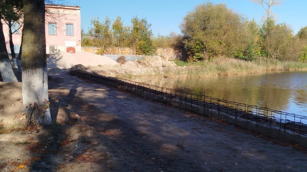 Главная картинка новости: В Гусь-Хрустальном начали расследование попытки хищения денег при ремонте набережной