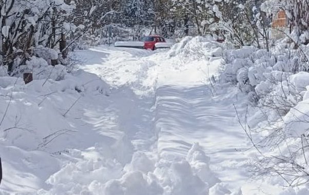 В Киржачском районе дворы были непроходимо заснежены